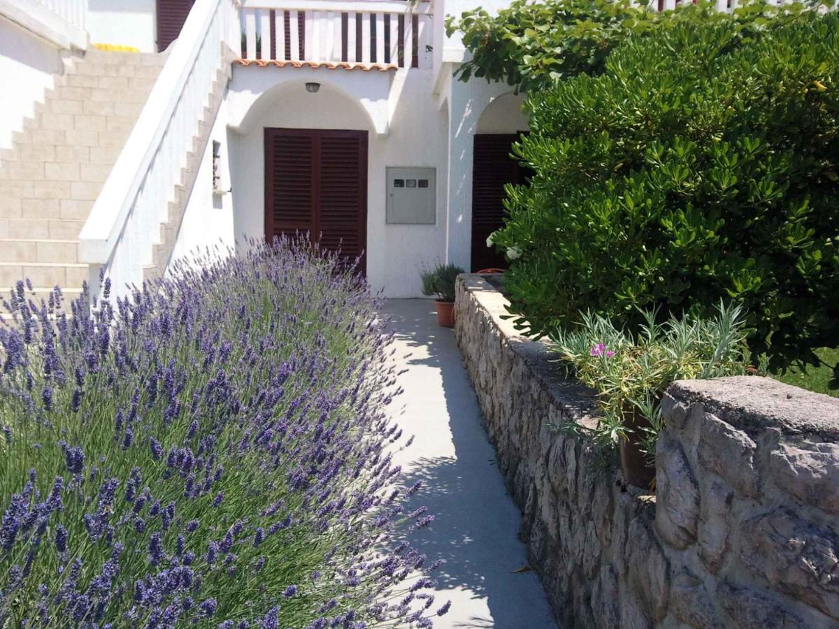 Apartments In Njivice/Insel Krk 34038 Bagian luar foto