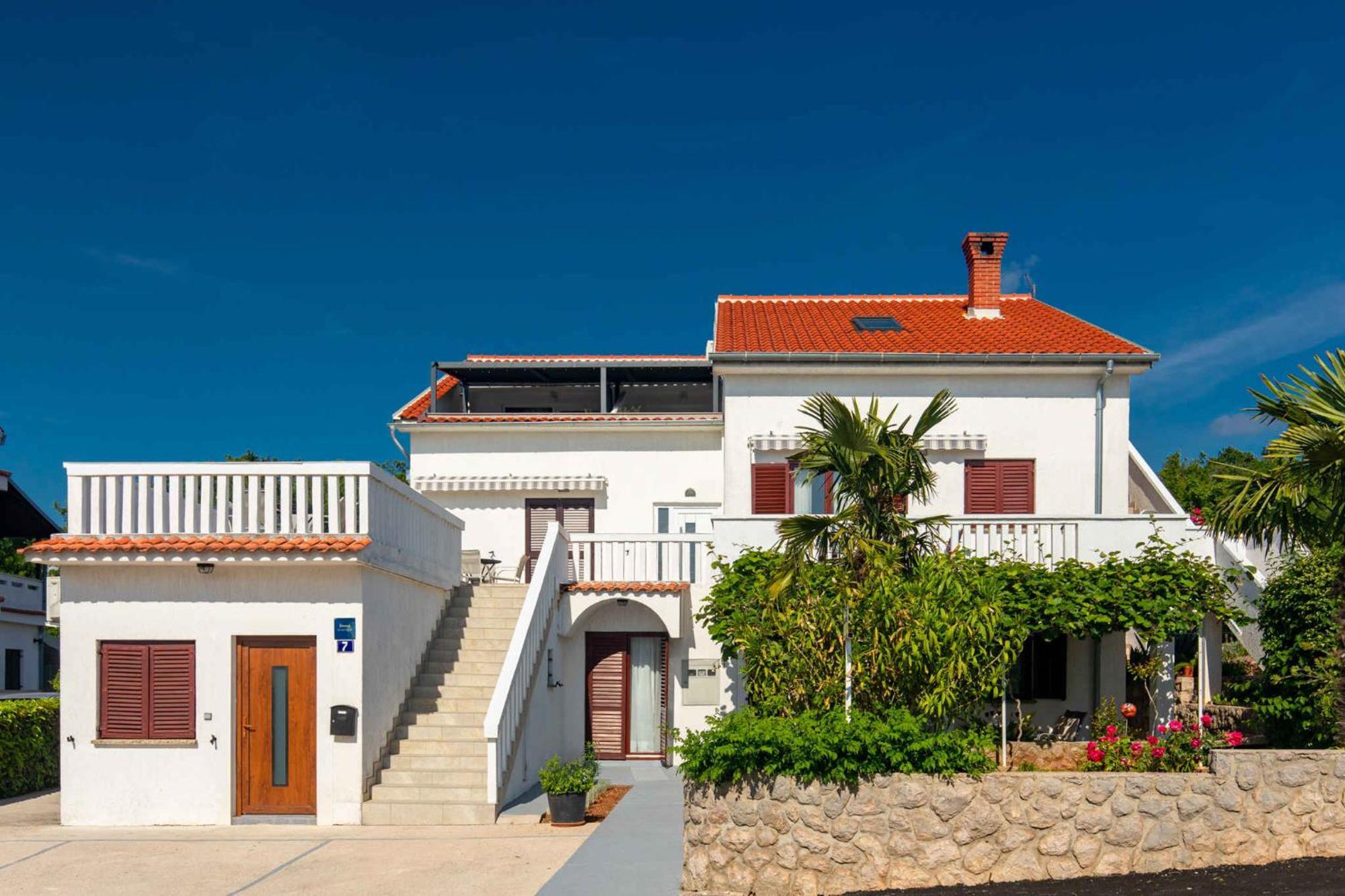 Apartments In Njivice/Insel Krk 34038 Bagian luar foto
